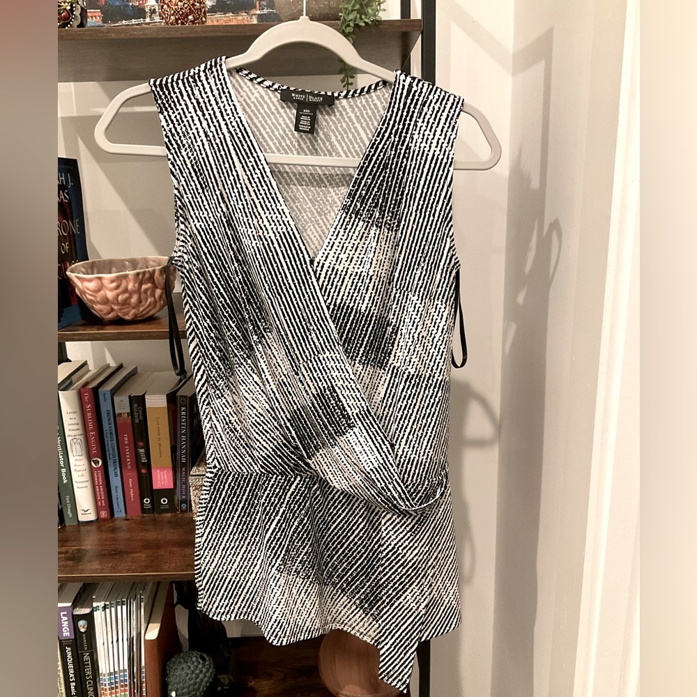 White House Black Market black and white blouse